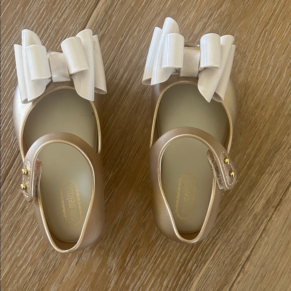 Elegant Gold Kids Shoes with White Bow
